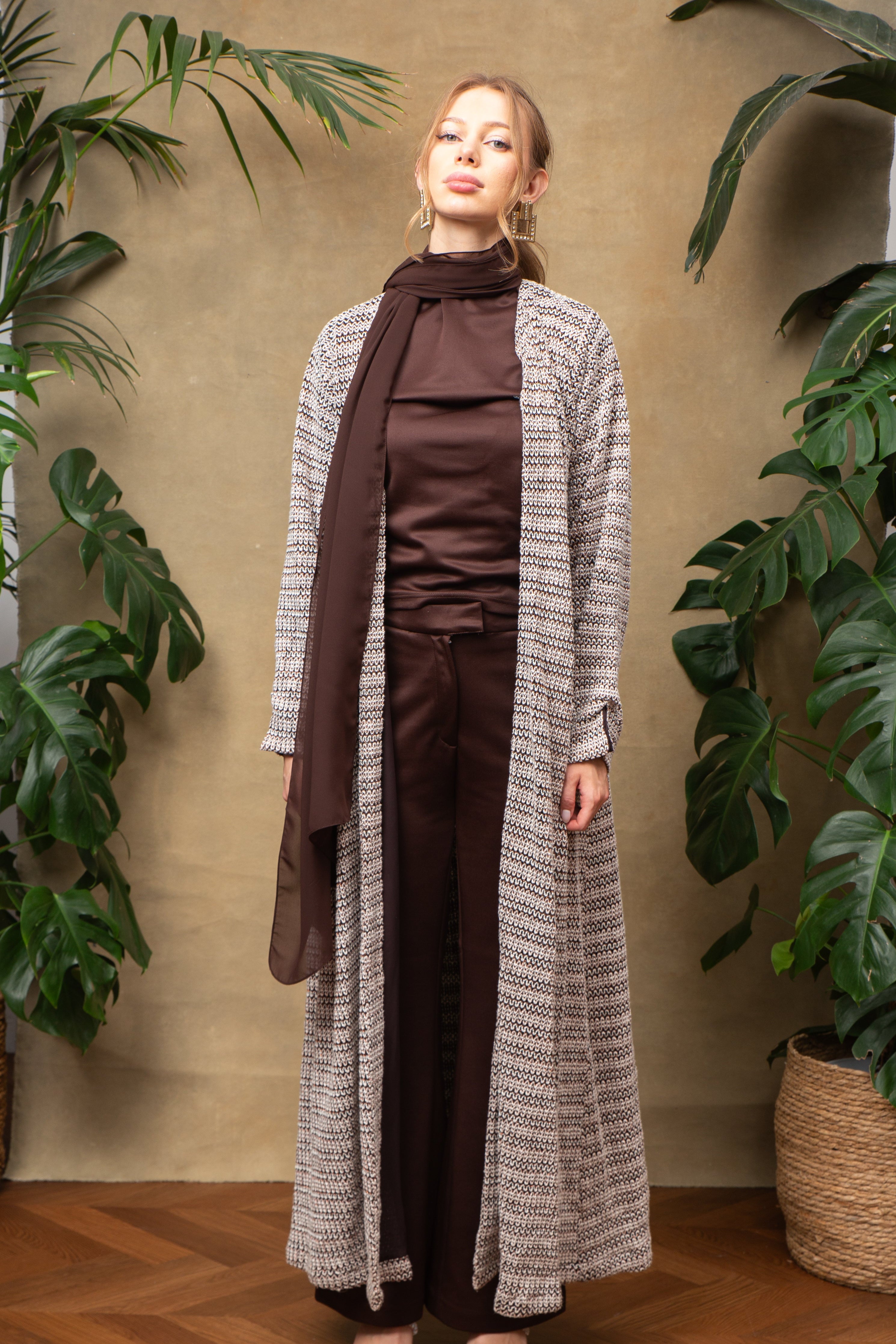 Velia in Burnished Copper Abaya