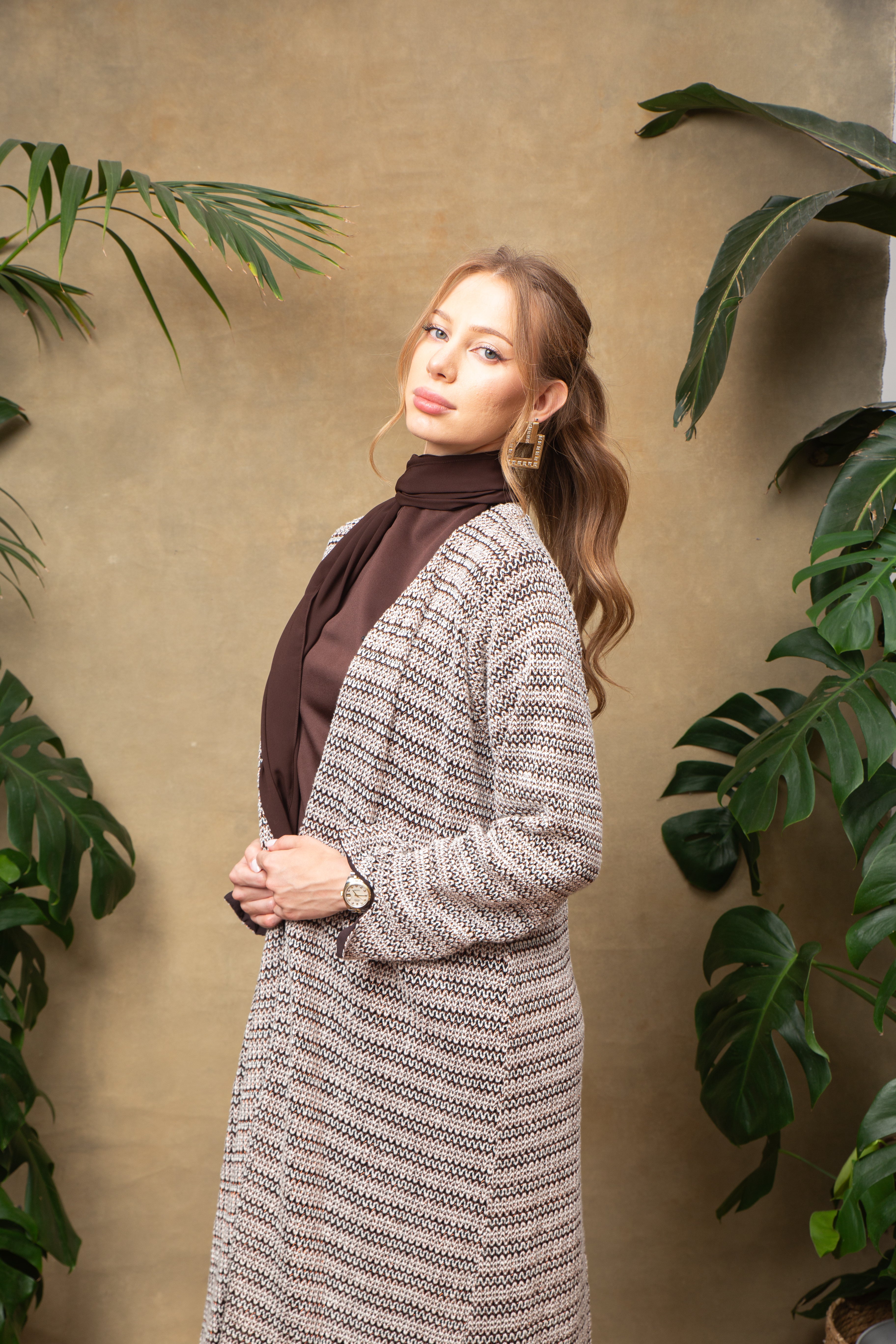 Velia in Burnished Copper Abaya