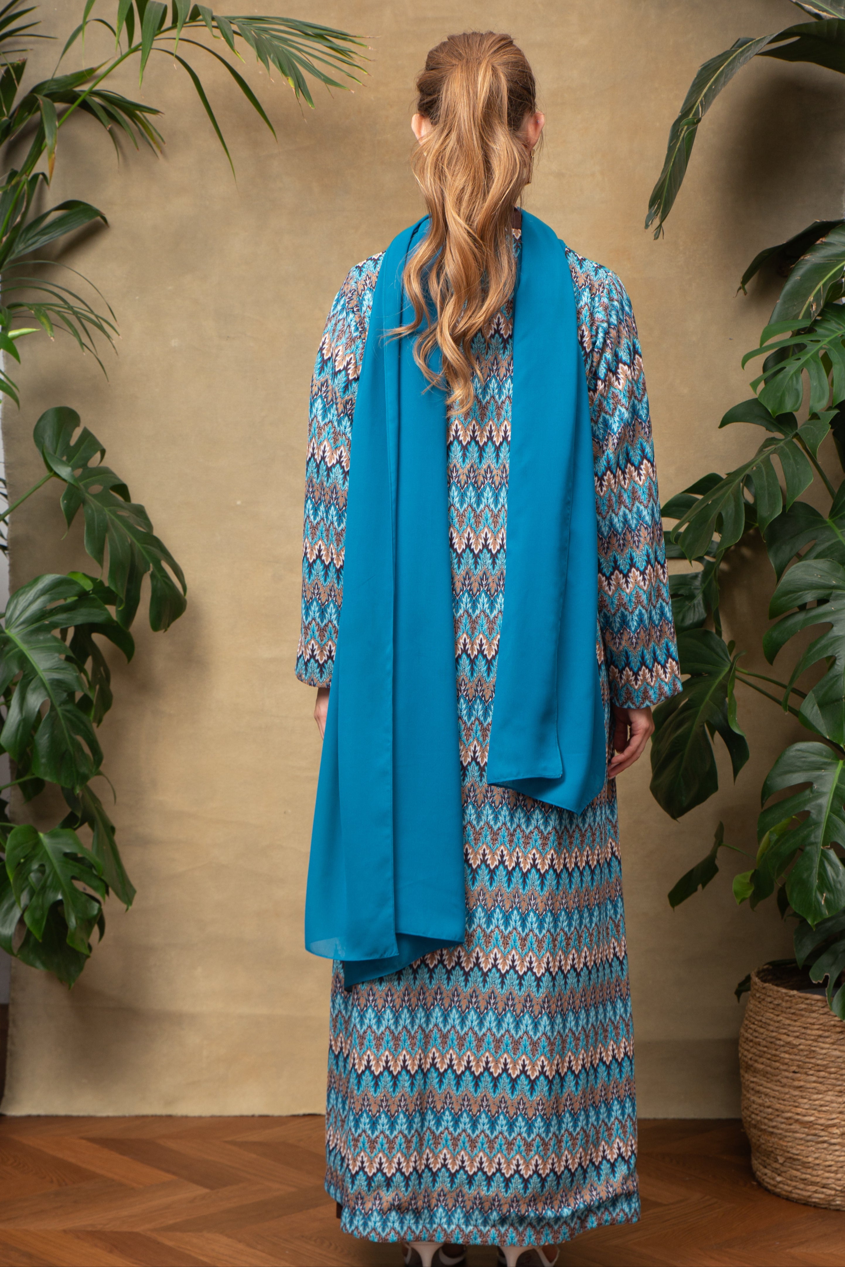 Ayla in Blue Abaya